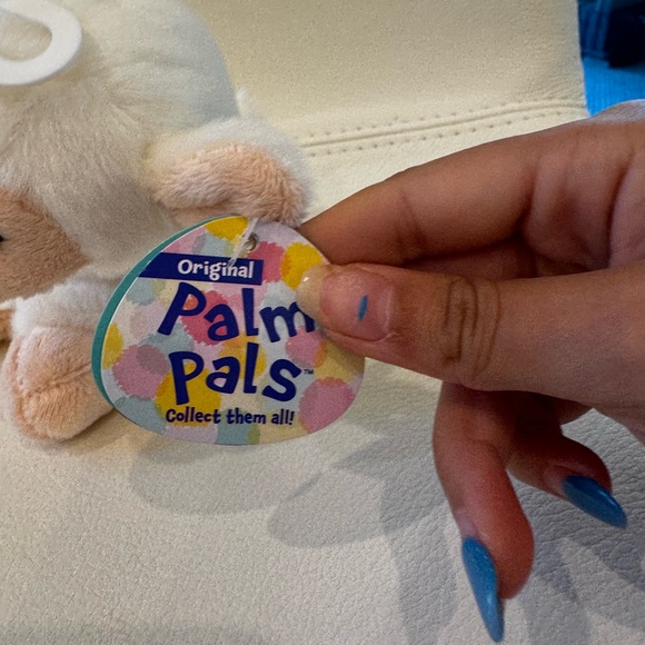 Lamb palm pal - Picture 2 of 2